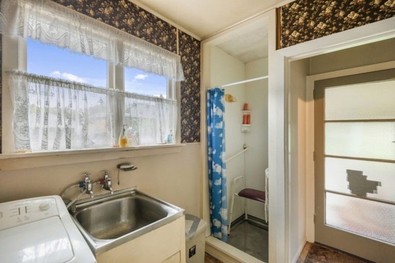 Photo of property in 23 Pinehurst Crescent, Russley, Christchurch, 8042