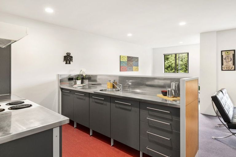 Photo of property in 2/112 Mairangi Road, Wilton, Wellington, 6012