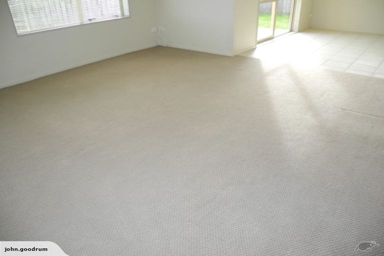 Photo of property in 24 Stranraer Crescent, Wattle Downs, Auckland, 2103