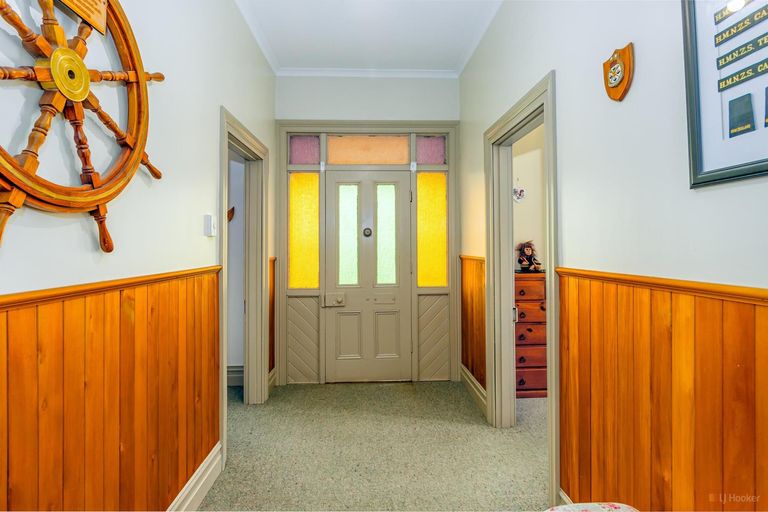 Photo of property in 42 Campbell Street, Geraldine, 7930