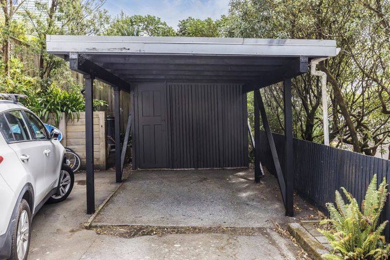 Photo of property in 131a Cockayne Road, Khandallah, Wellington, 6035