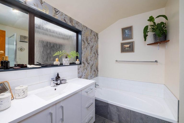 Photo of property in 125 Main Road, Governors Bay, Lyttelton, 8971