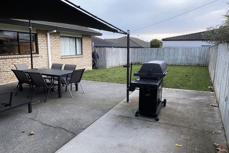 Photo of property in 43 Armoy Drive, East Tamaki, Auckland, 2016