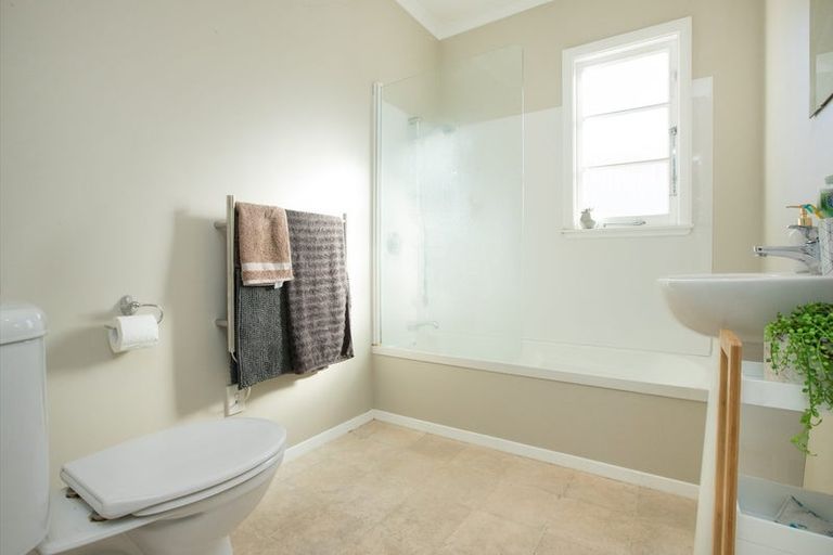 Photo of property in 52 Roy Street, Palmerston North, 4410