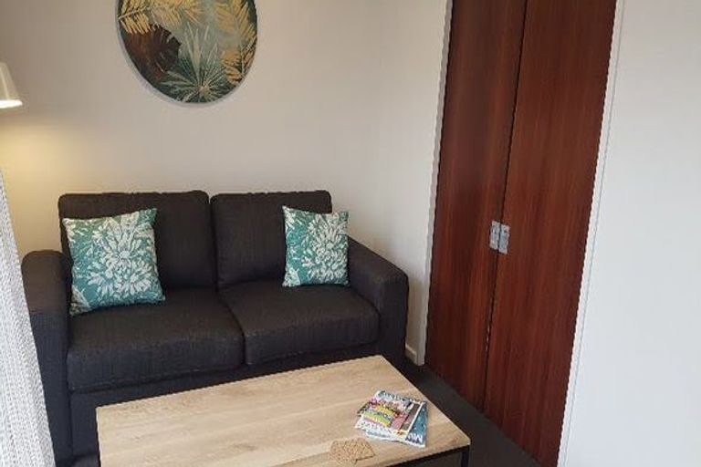 Photo of property in Atrium Towers, 4n/154 The Terrace, Wellington Central, Wellington, 6011