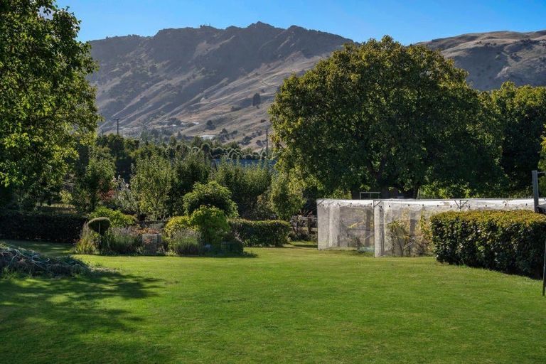 Photo of property in 8 Crawford Place, Lake Hayes, Queenstown, 9304