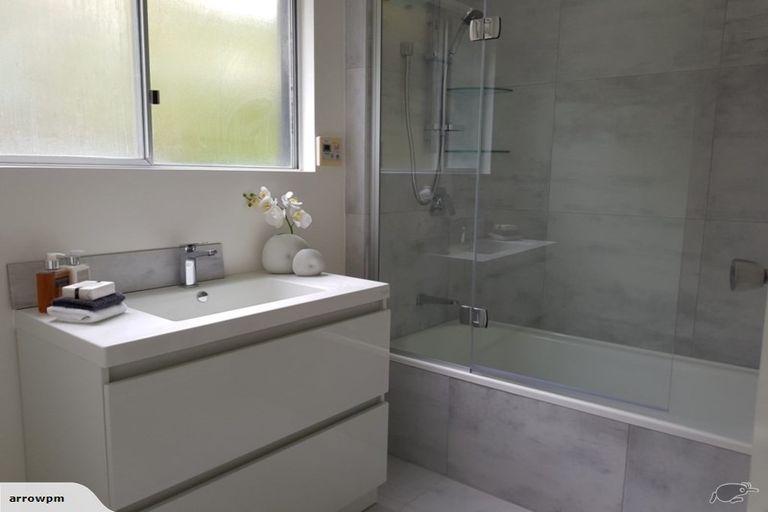 Photo of property in 1/18 Marina Road, Torbay, Auckland, 0630