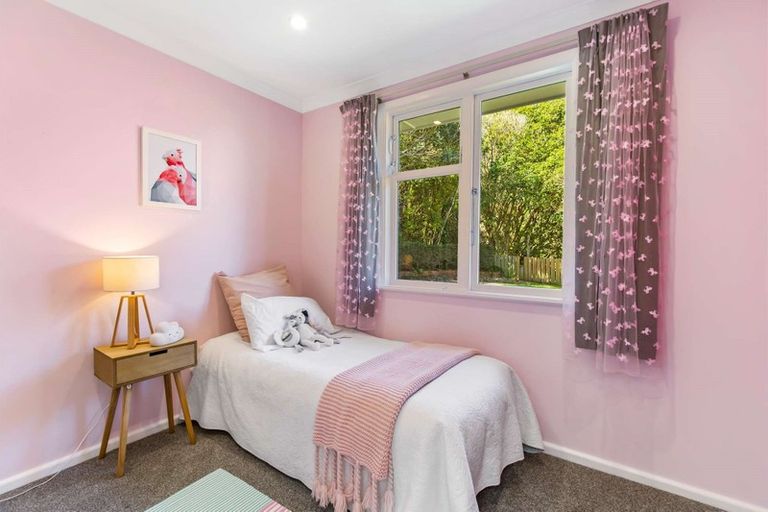 Photo of property in 9 Karachi Crescent, Khandallah, Wellington, 6035