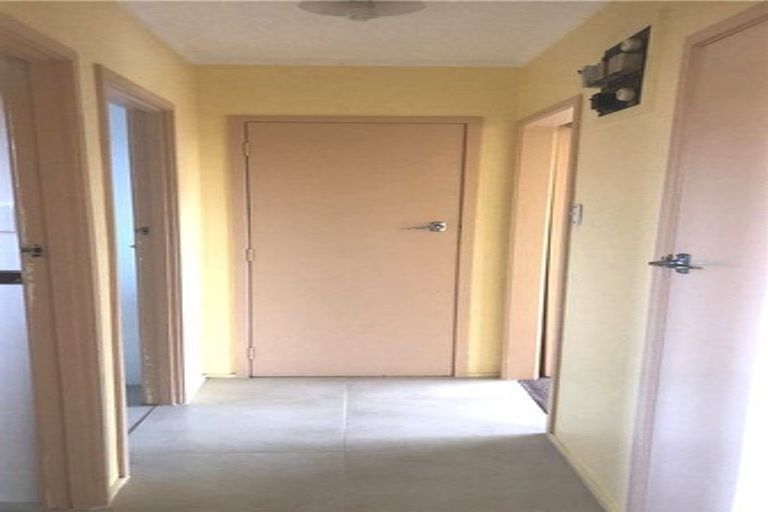 Photo of property in 2/8 Margaret Road, Papatoetoe, Auckland, 2025