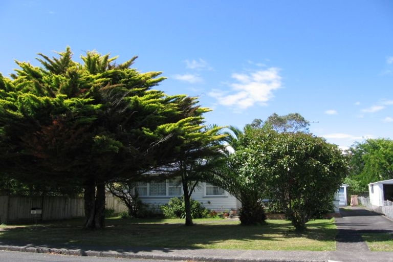 Photo of property in 35 Sylvia Road, Hillcrest, Auckland, 0627