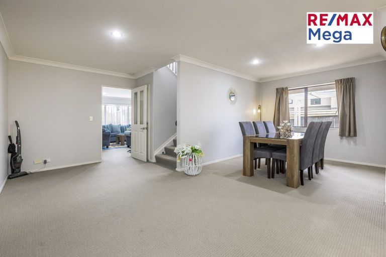 Photo of property in 10 Terrasini Drive, Flat Bush, Auckland, 2019