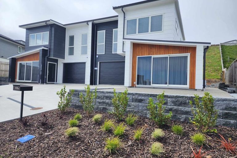 Photo of property in 115 Queen Charlotte Drive, Aotea, Porirua, 5024