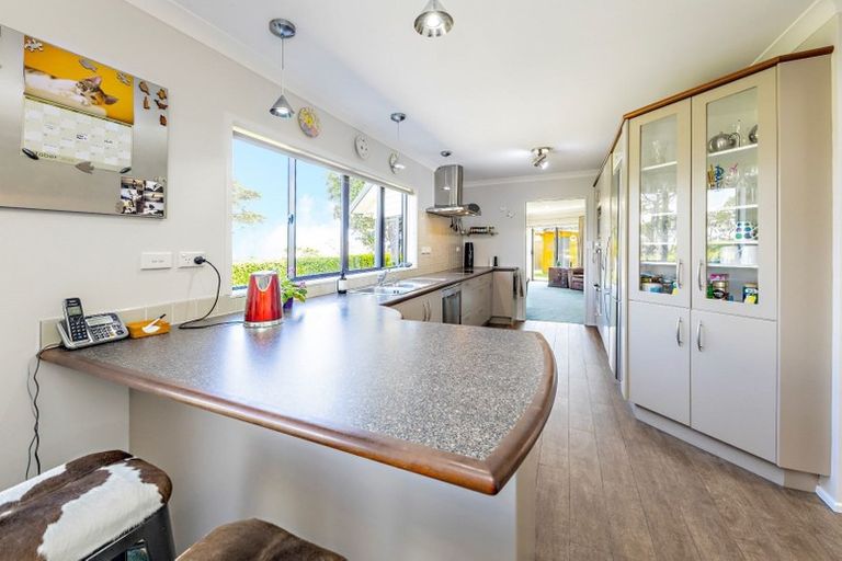 Photo of property in 9 Nicholas Gibbons Drive, Clendon Park, Auckland, 2103