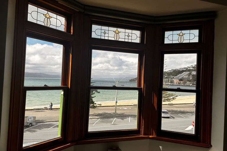Photo of property in 186 Oriental Parade, Oriental Bay, Wellington, 6011