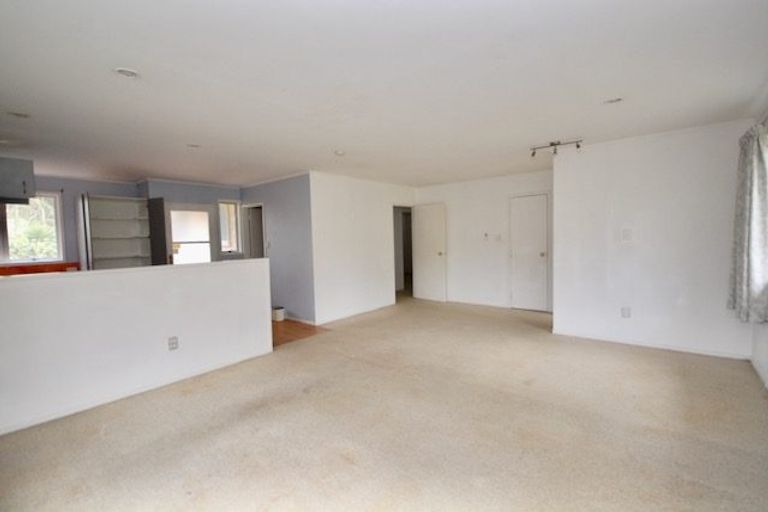 Photo of property in 1/21 Sunburst Lane, Torbay, Auckland, 0630