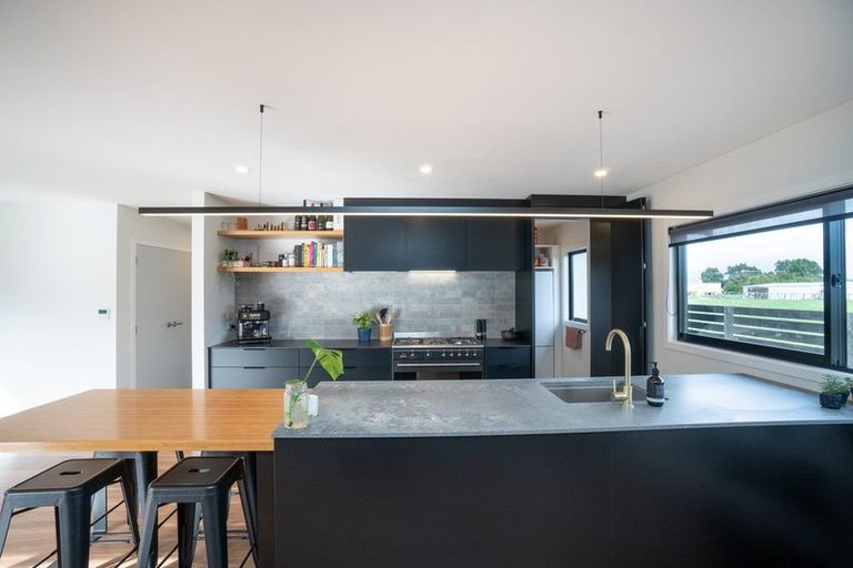 Photo of property in 153 James Line, Kelvin Grove, Palmerston North, 4414