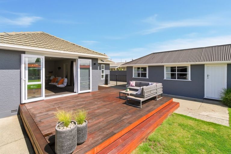 Photo of property in 77 Neill Street, Hornby, Christchurch, 8042