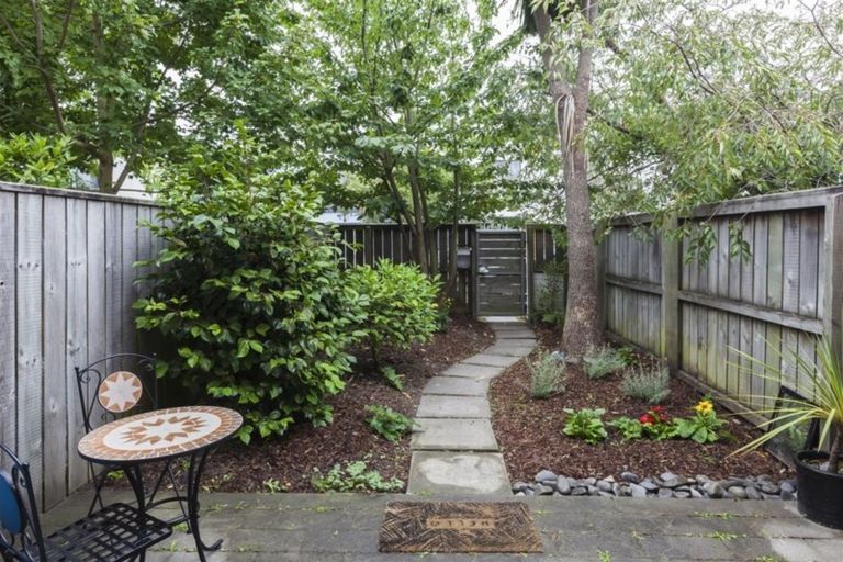 Photo of property in 2/4 Melrose Street, Christchurch Central, Christchurch, 8013