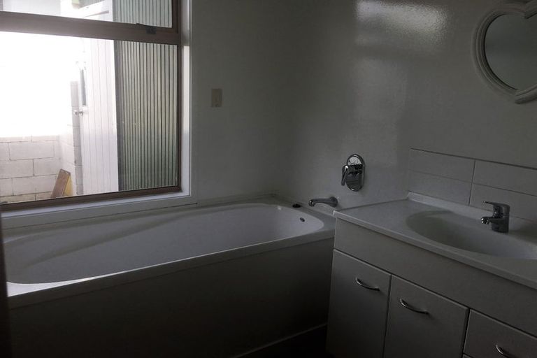 Photo of property in 1/17 Ihaka Place, Papatoetoe, Auckland, 2104