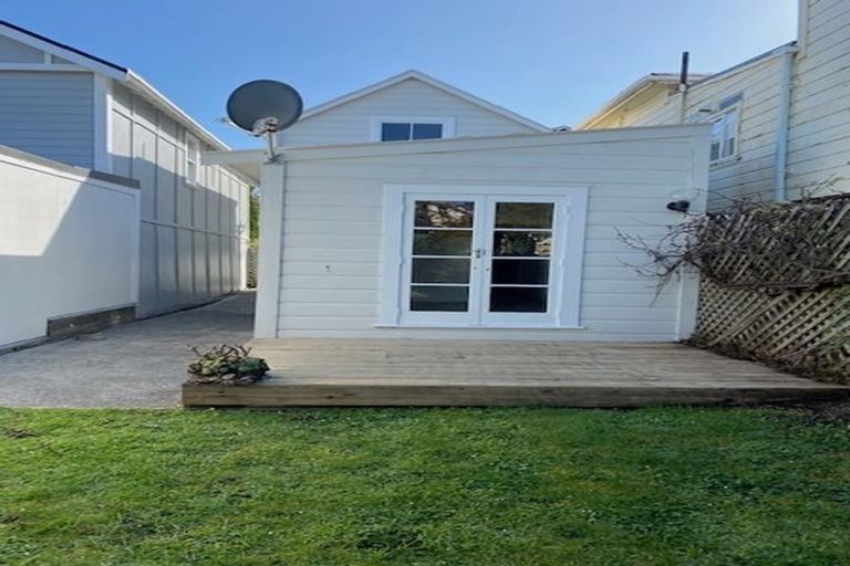 Photo of property in 100 Elizabeth Street, Mount Victoria, Wellington, 6011