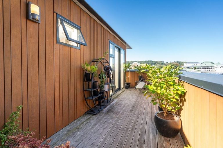 Photo of property in Revolucion Apartments, 404/28s Torrens Terrace, Mount Cook, Wellington, 6011