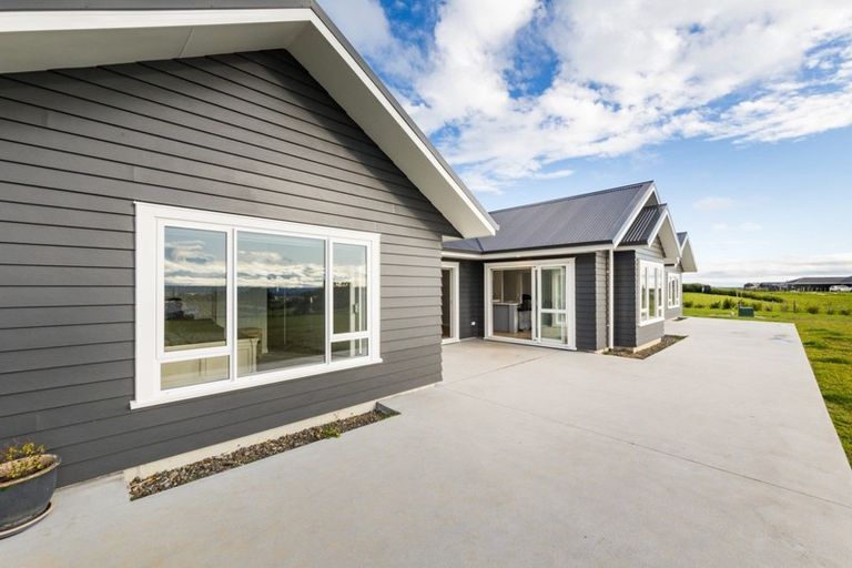 Photo of property in 83 View Road, Halcombe, Feilding, 4779