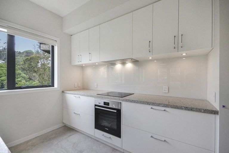 Photo of property in 12 Jacobsen Lane, Ngaio, Wellington, 6035