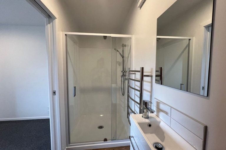 Photo of property in 2/30 Bowater Place, Manurewa, Auckland, 2102