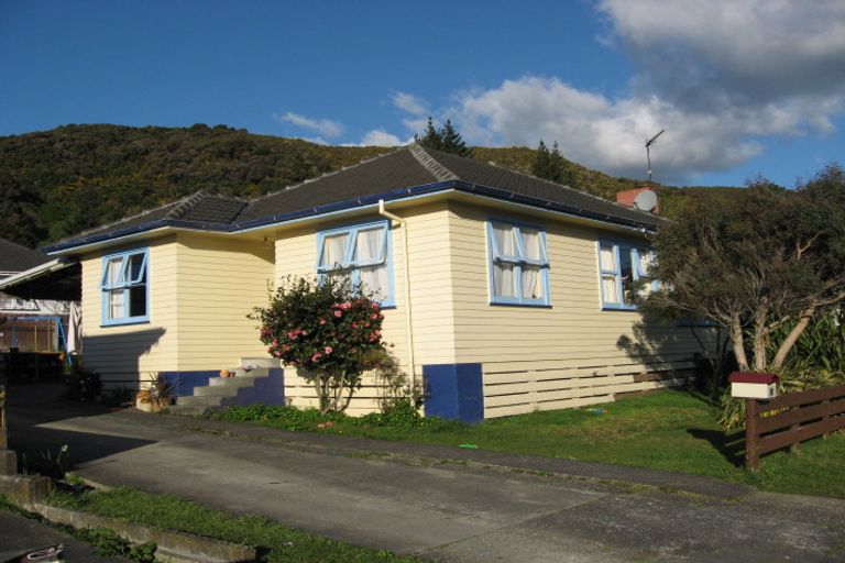 Photo of property in 17 Mckillop Street, Wainuiomata, Lower Hutt, 5014