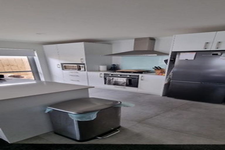 Photo of property in 21 Kutukutu Street, Takanini, 2112