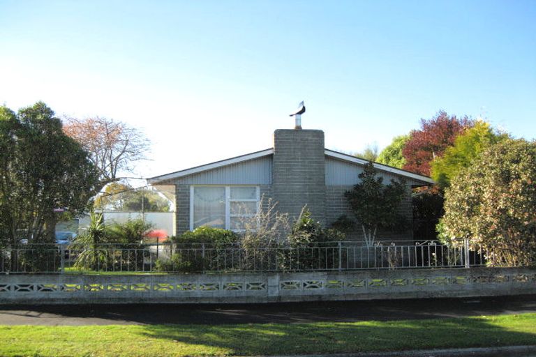 Photo of property in 31 Cardinal Drive, Hillmorton, Christchurch, 8025