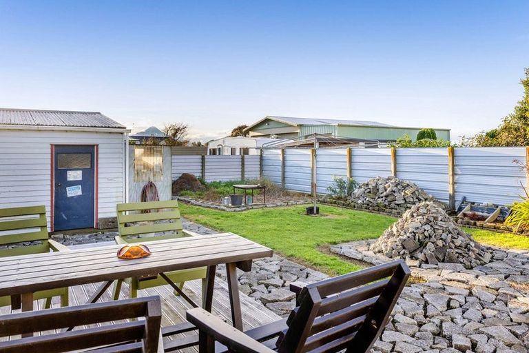 Photo of property in 42 Fantham Street, Hawera, 4610