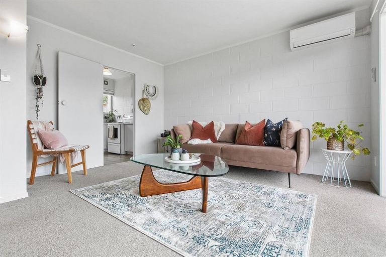 Photo of property in 2/34 Watea Road, Sandringham, Auckland, 1025