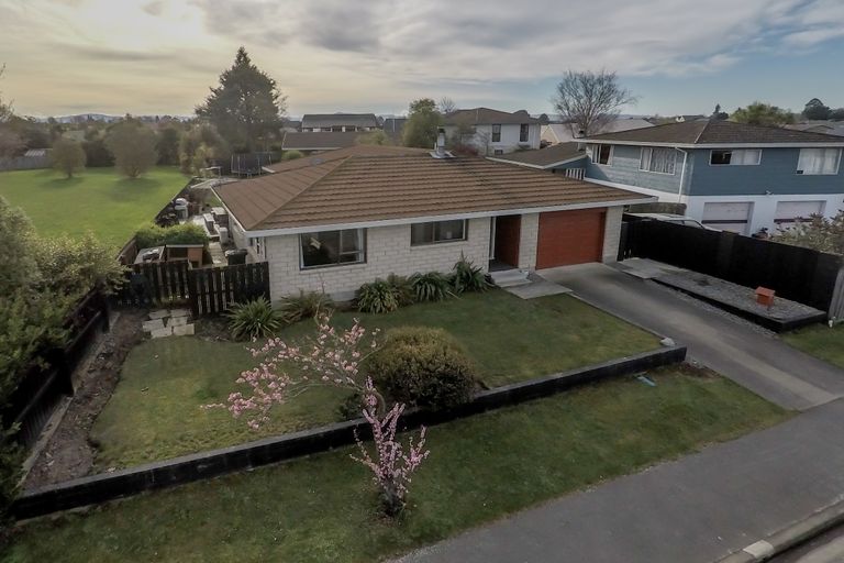 Photo of property in 26 Parkhouse Drive, Rangiora, 7400