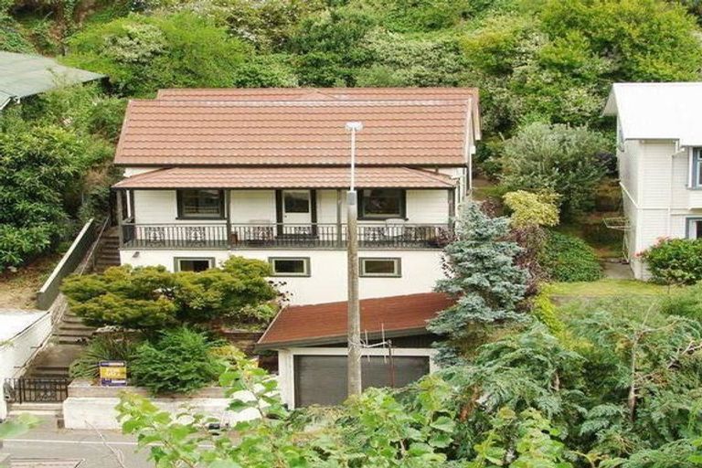 Photo of property in 84 Shakespeare Road, Bluff Hill, Napier, 4110