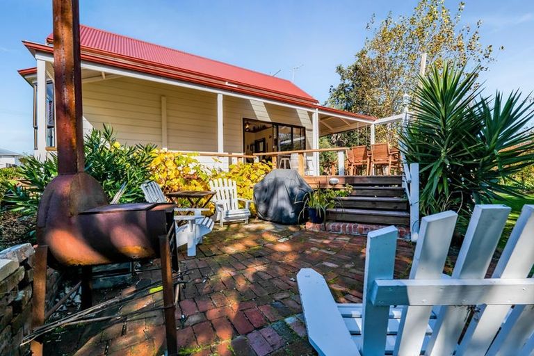 Photo of property in 38 Victoria Street, Patea, 4520