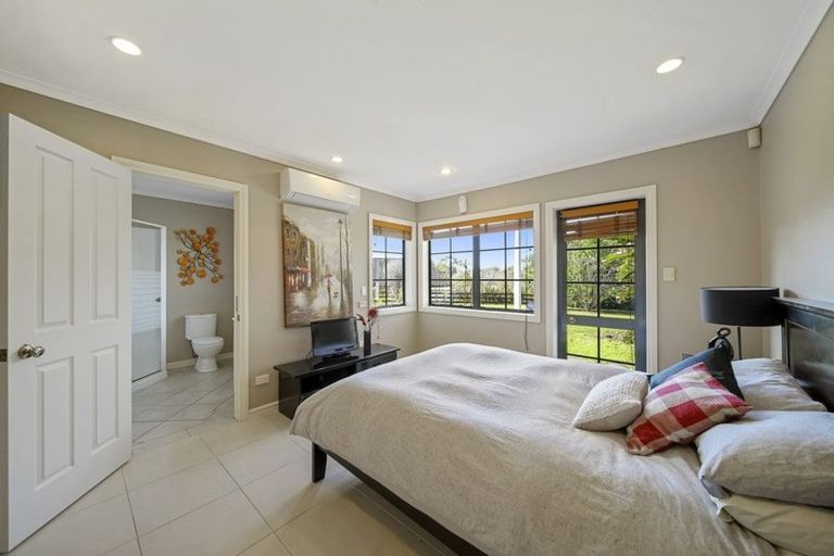 Photo of property in 22 Ranfurly Road, Alfriston, Auckland, 2105