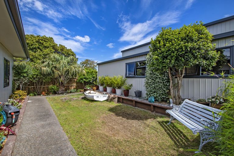 Photo of property in 150a One Tree Point Road, One Tree Point, 0118