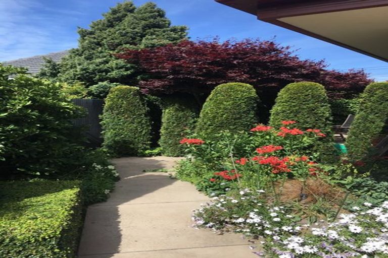 Photo of property in 101 Hawthornden Road, Avonhead, Christchurch, 8042