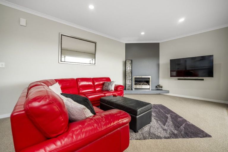 Photo of property in 15 Adler Drive, Ohauiti, Tauranga, 3112