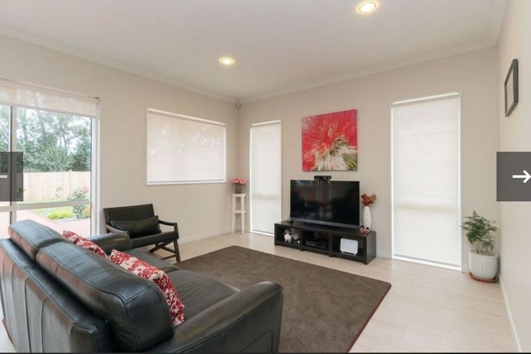 Photo of property in 5 Kilmacrennan Drive, Rosehill, Papakura, 2113