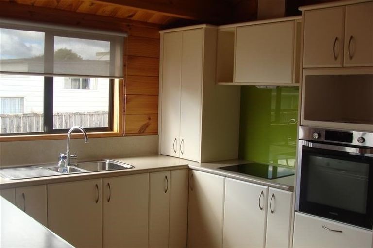 Photo of property in 76 Simpson Road, Papamoa Beach, Papamoa, 3118