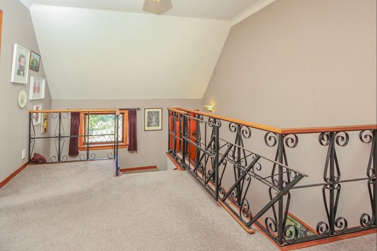 Photo of property in 67 Mako Mako Road, Levin, 5510