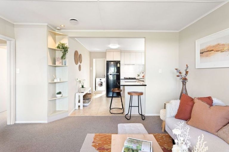 Photo of property in 59 Avondale Road, Avondale, Auckland, 1026