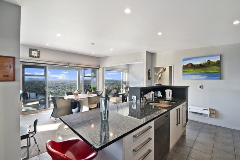 Photo of property in 11 Iles Lane, Cashmere, Christchurch, 8022