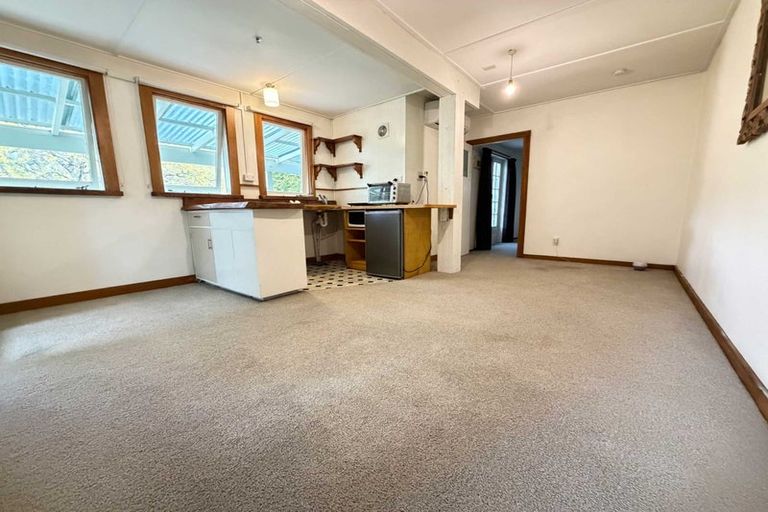 Photo of property in 32 Renwick Place, Nelson South, Nelson, 7010