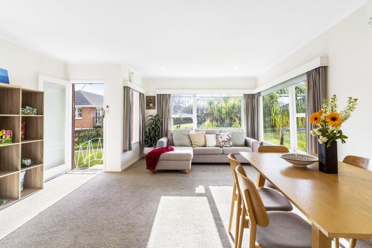 Photo of property in 3/51 College Road, Northcote, Auckland, 0627