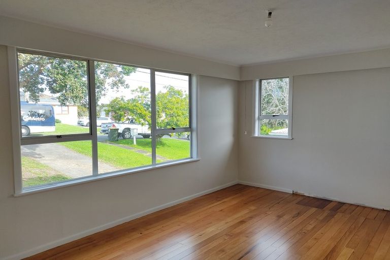 Photo of property in 66 Sherwood Avenue, Te Atatu South, Auckland, 0610