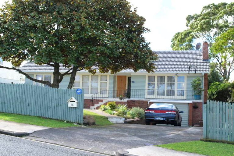 Photo of property in 16 Andrew Road, Howick, Auckland, 2010