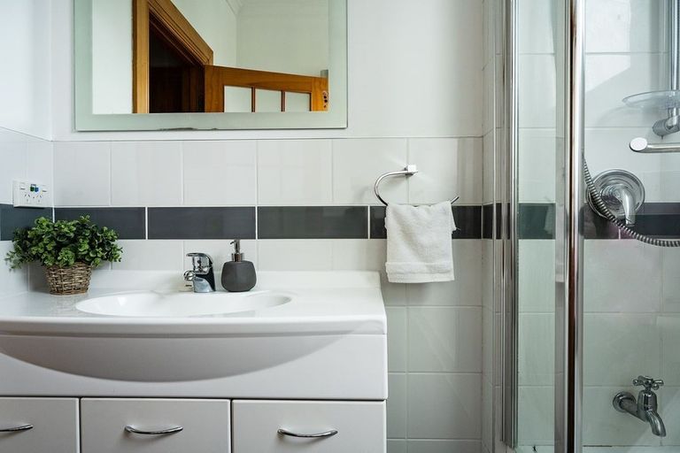 Photo of property in 39 Signal Hill Road, Opoho, Dunedin, 9010